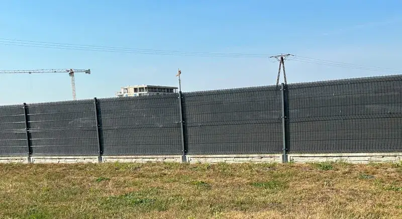 Zdjęcie Jaka grubość słupka do ogrodzenia panelowego, aby uniknąć problemów?