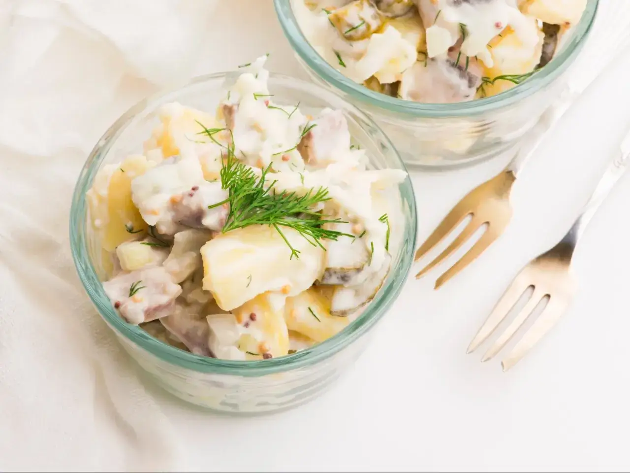 Zdjęcie Jak zrobić sałatkę śledziową: przepis na tradycyjną wersję domową