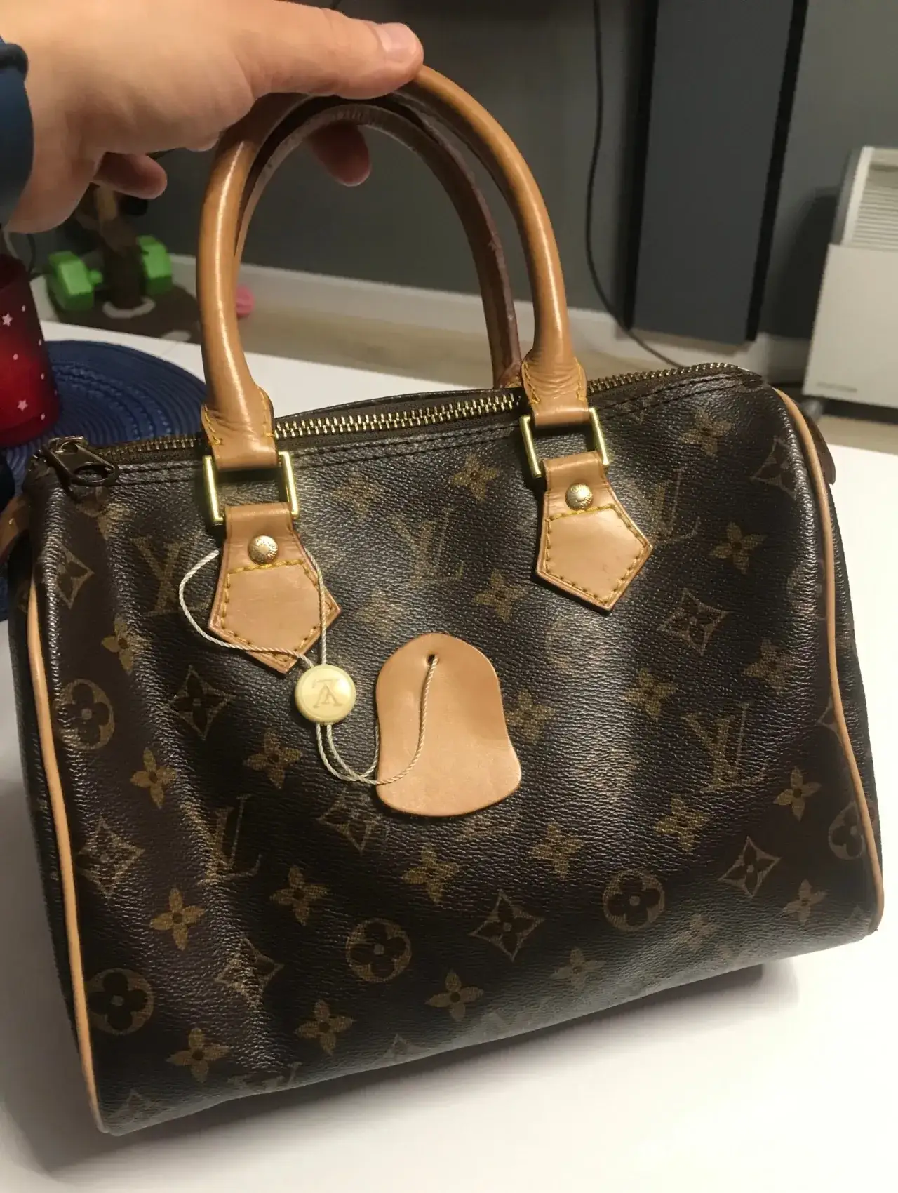 Zdjęcie Gdzie kupić Louis Vuitton w Polsce i uniknąć fałszywych produktów