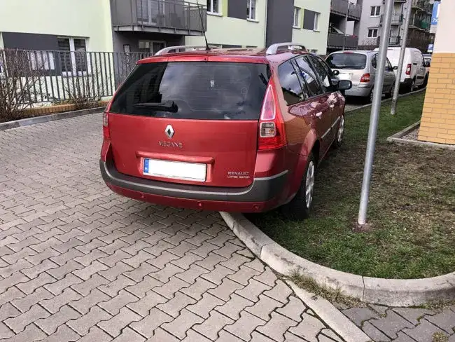 Zdjęcie Czy straż miejska może wystawić mandat za parkowanie na osiedlu?