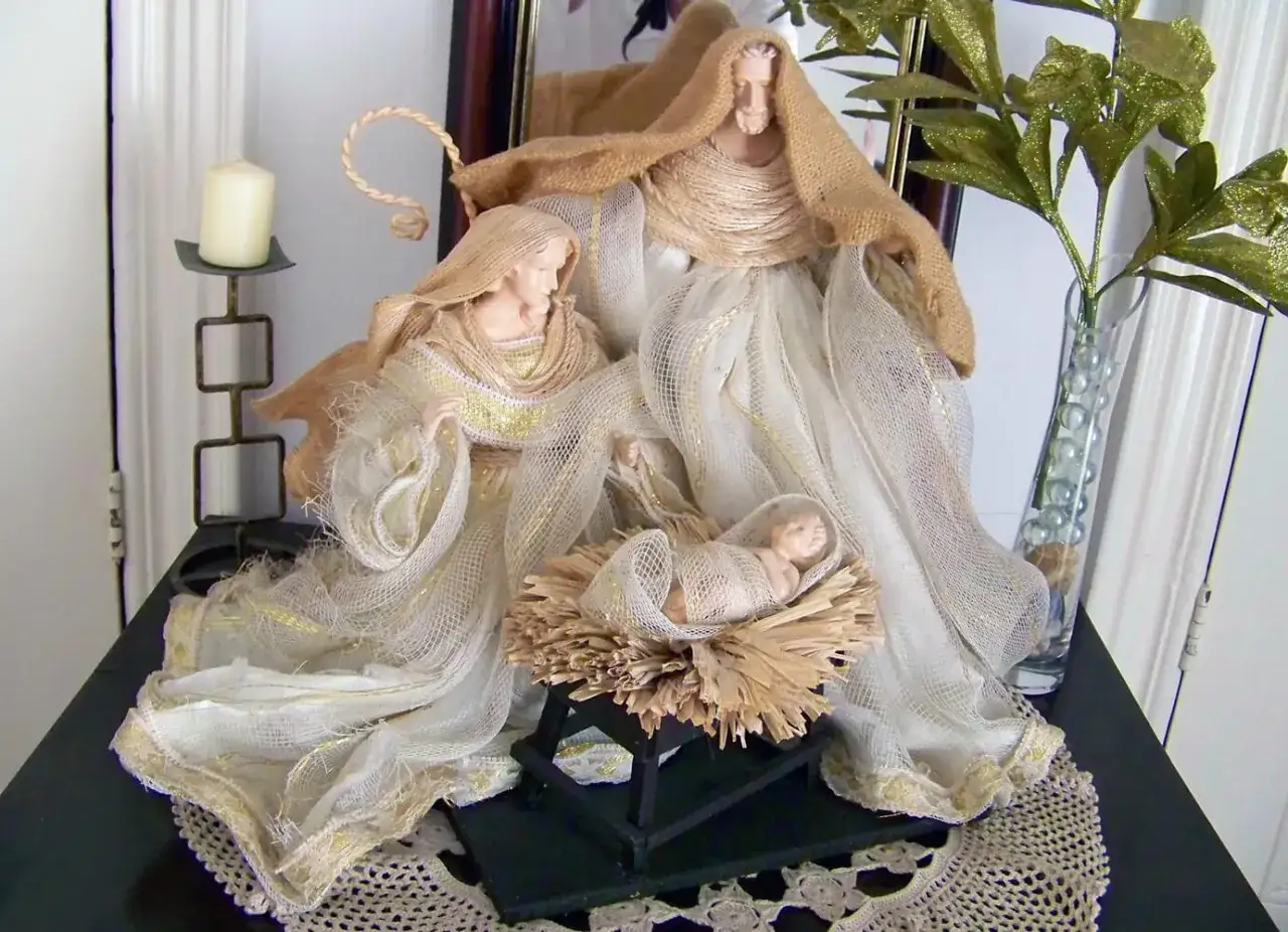 Zdjęcie Jak zrobić żłobek: Proste sposoby na stworzenie pięknej szopki