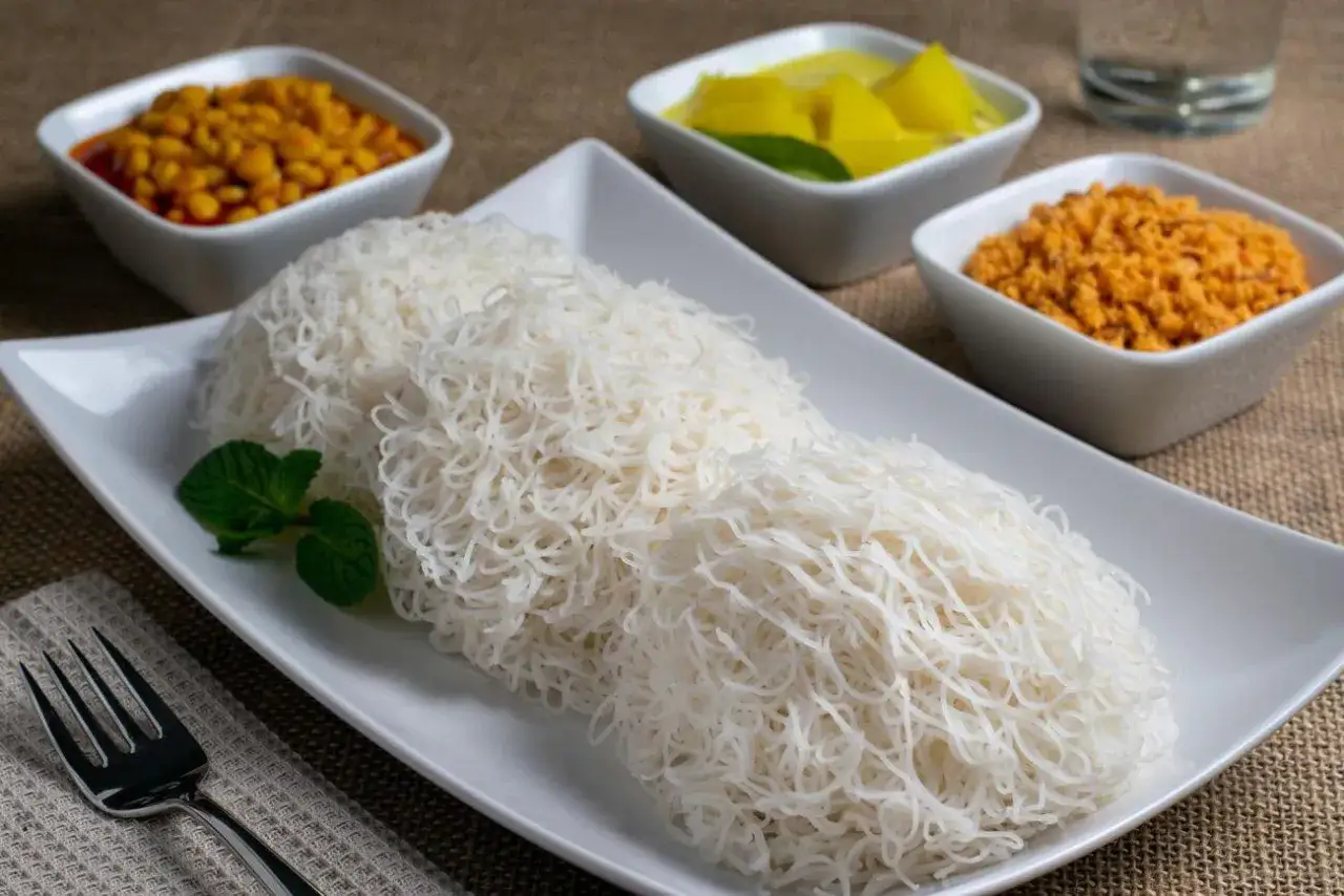 Zdjęcie Czy makaron ryżowy jest dietetyczny? Odkryj zdrowe aspekty jego spożycia