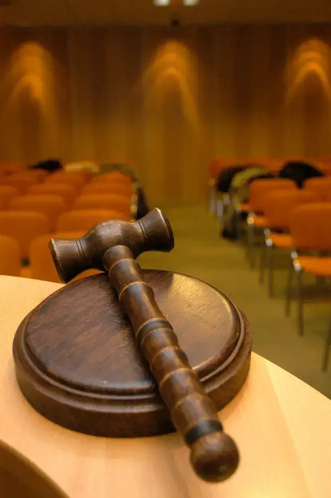 Zdjęcie Odroczenie rozprawy – co to znaczy i jakie ma konsekwencje?