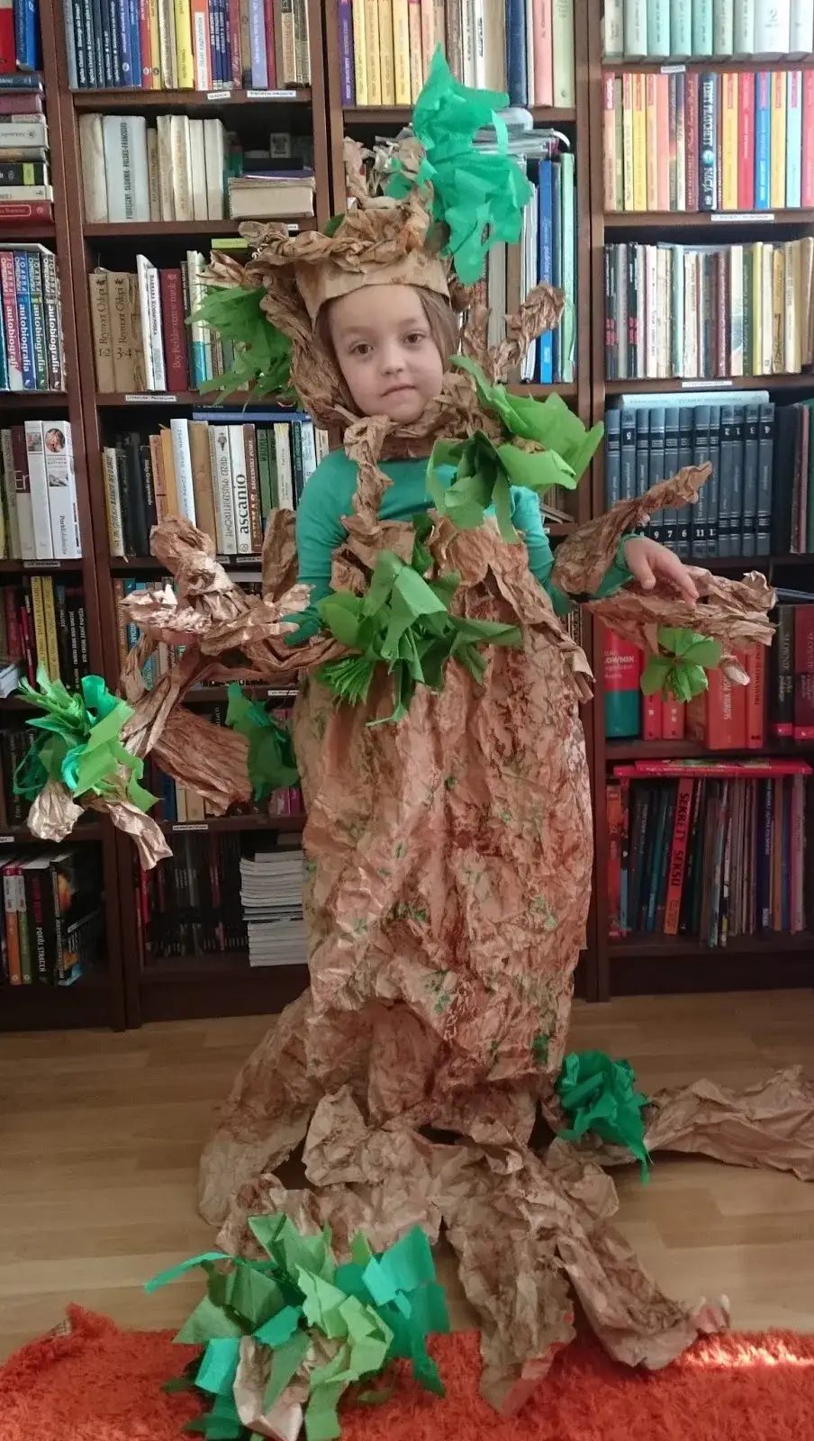 Zdjęcie Jak zrobić strój jesienny dla dziewczynki, by nie zmarzła w chłodne dni