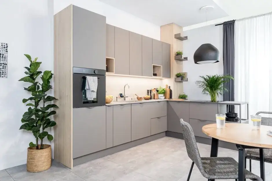 Zdjęcie Jak urządzić salon z kuchnią? Praktyczne porady i inspiracje na co dzień