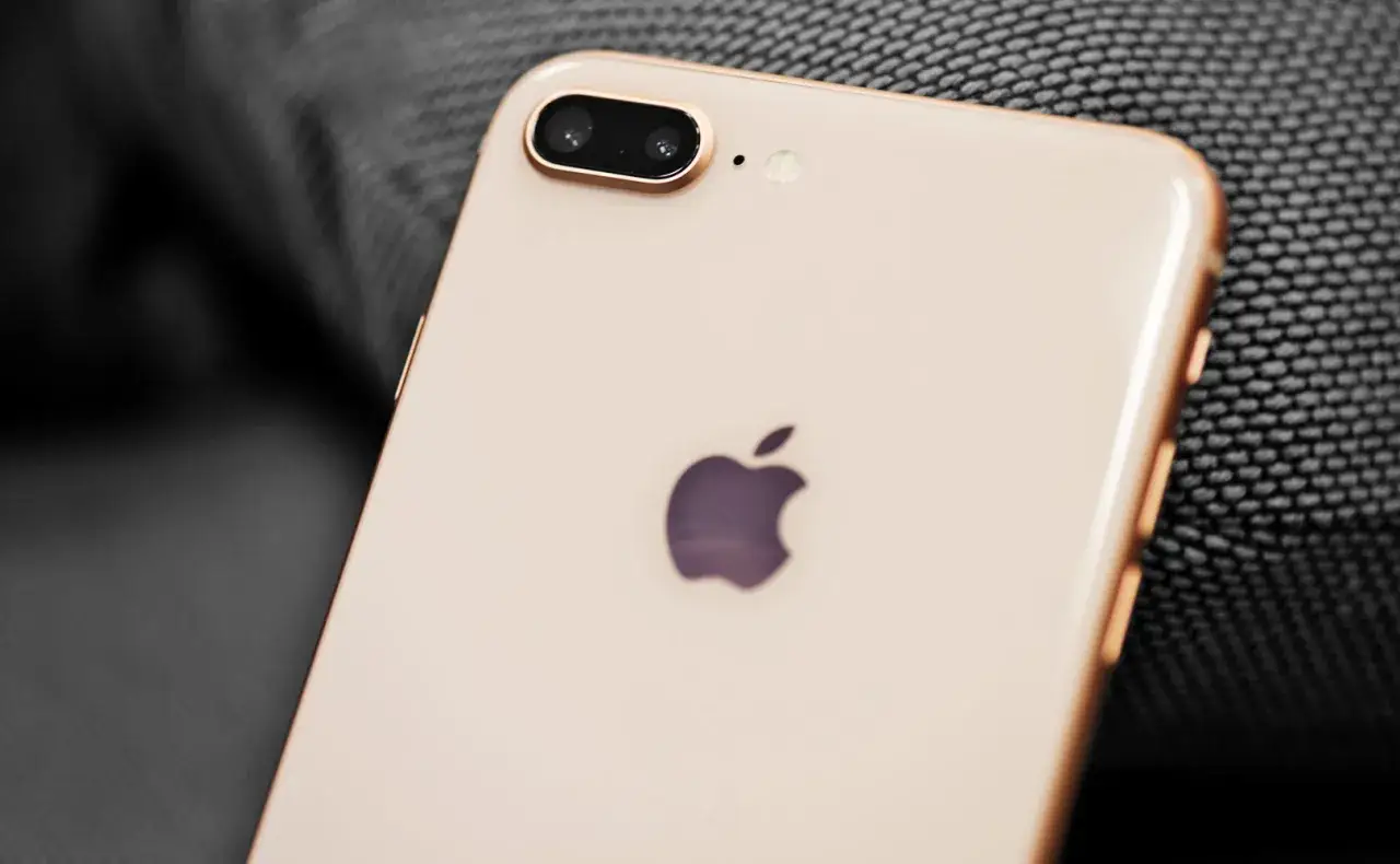 Zdjęcie Rewelacyjny aparat iPhone 8: Prawda o jakości pikseli, która cię zaskoczy