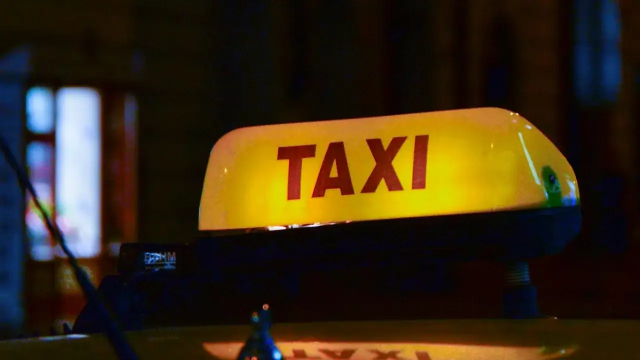 Zdjęcie Ile kosztuje taxi z Krakowa do Wieliczki? Sprawdź ceny i taryfy