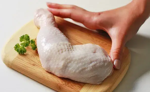 Zdjęcie Ile kcal ma udko z kurczaka gotowane? Zaskakujące fakty o kaloriach