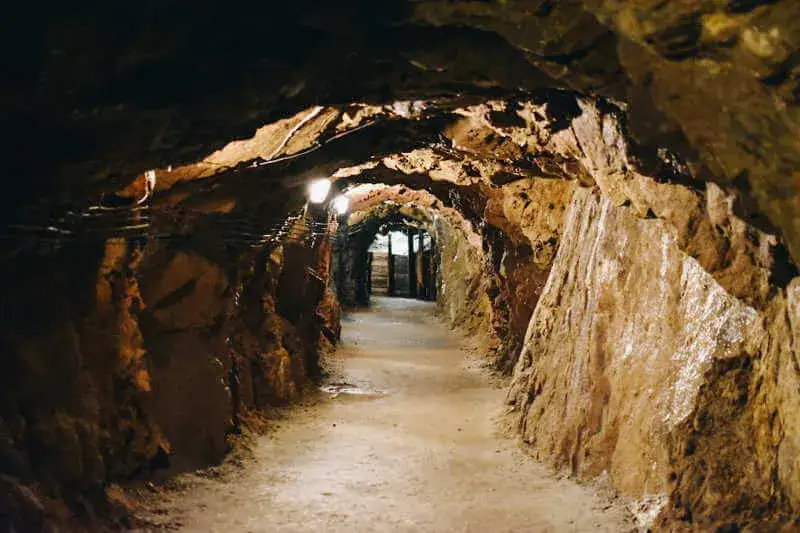 Zdjęcie Tajemnice kompleksu Riese w Dolnym Śląsku - historia i zwiedzanie