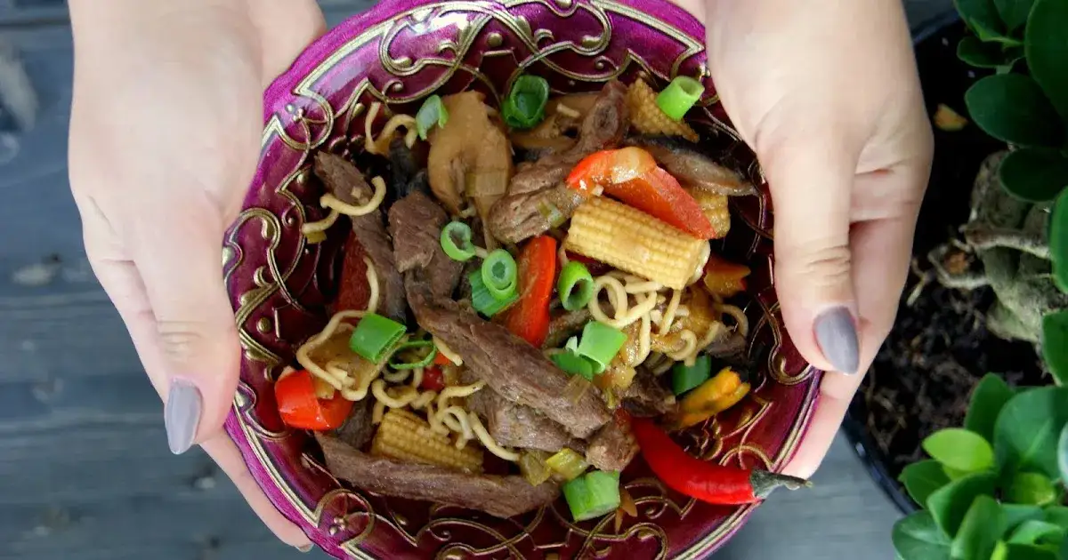 Zdjęcie Wołowina po tajsku: Sekret idealnego stir-fry w 30 minut