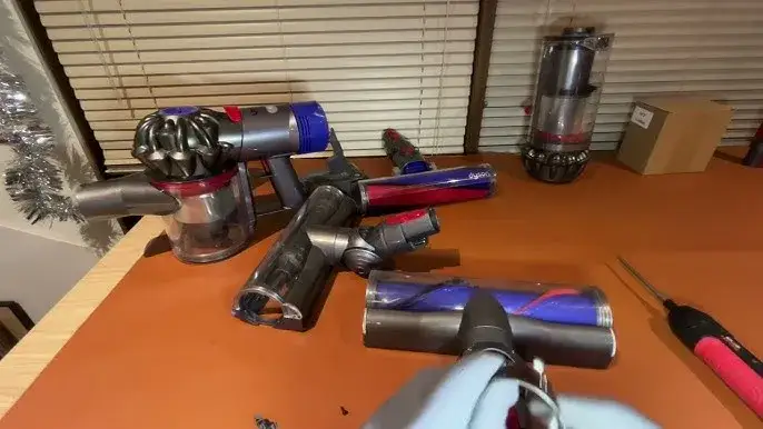 Zdjęcie Wymiana baterii Dyson V8: proste kroki, aby uniknąć problemów