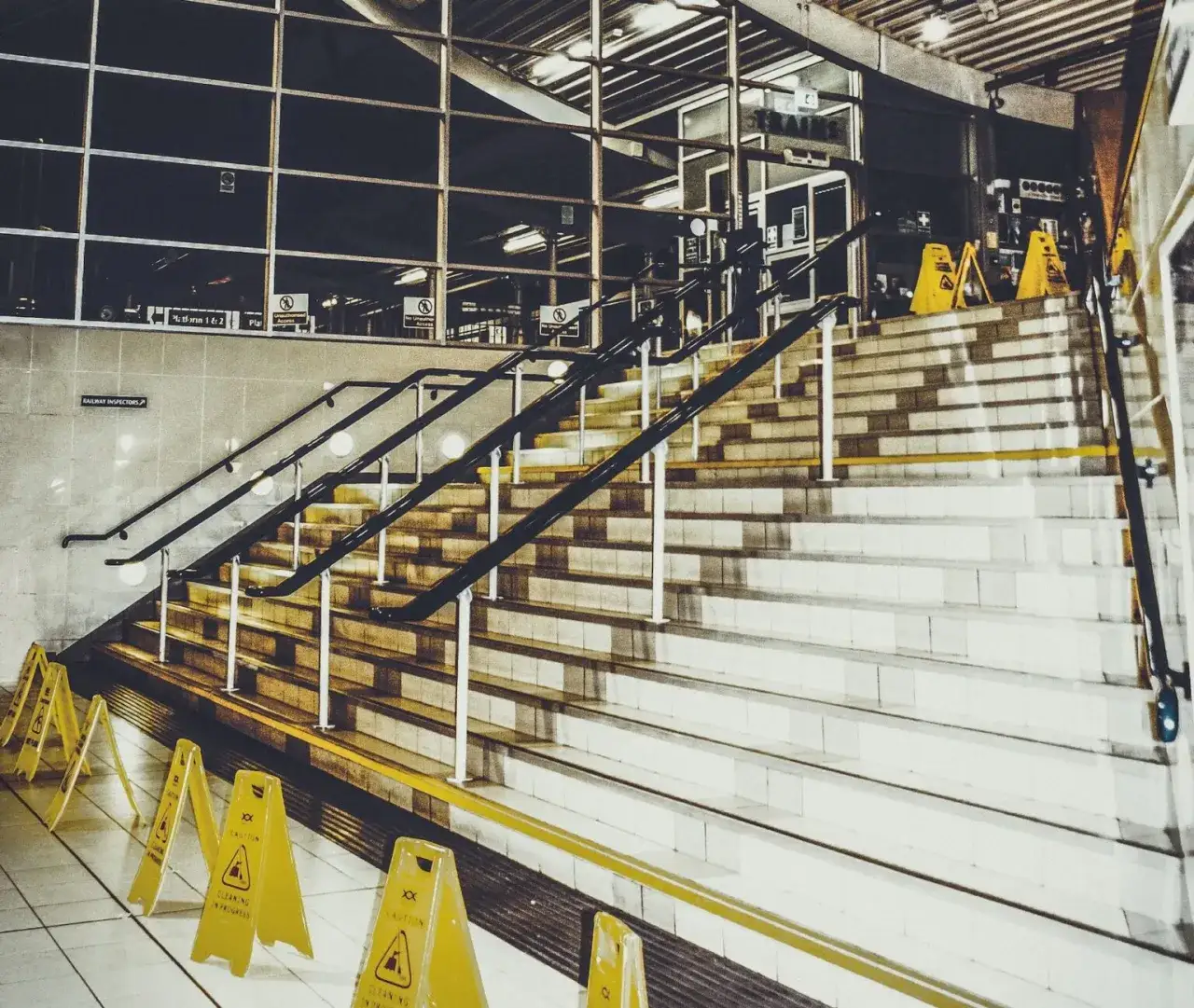 Zdjęcie Jak zabezpieczyć śliskie schody zewnętrzne? 8 skutecznych metod