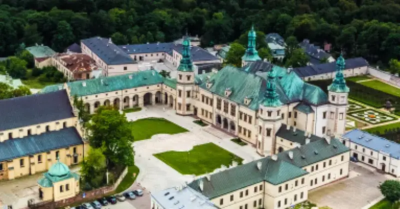 Zdjęcie Co można zwiedzić w Kielcach? Odkryj ukryte skarby miasta