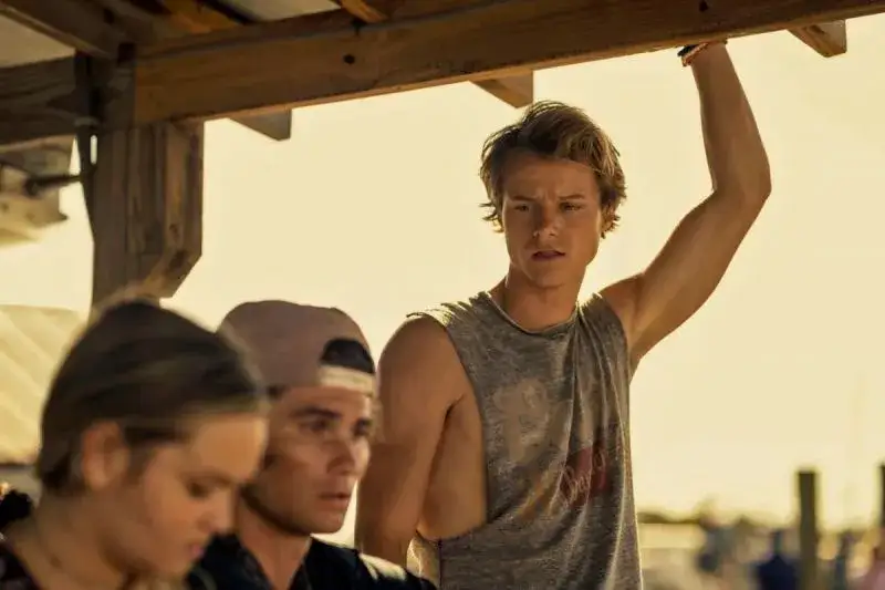 Zdjęcie Outer Banks: Czy warto obejrzeć ten serial? Mocne i słabe strony.