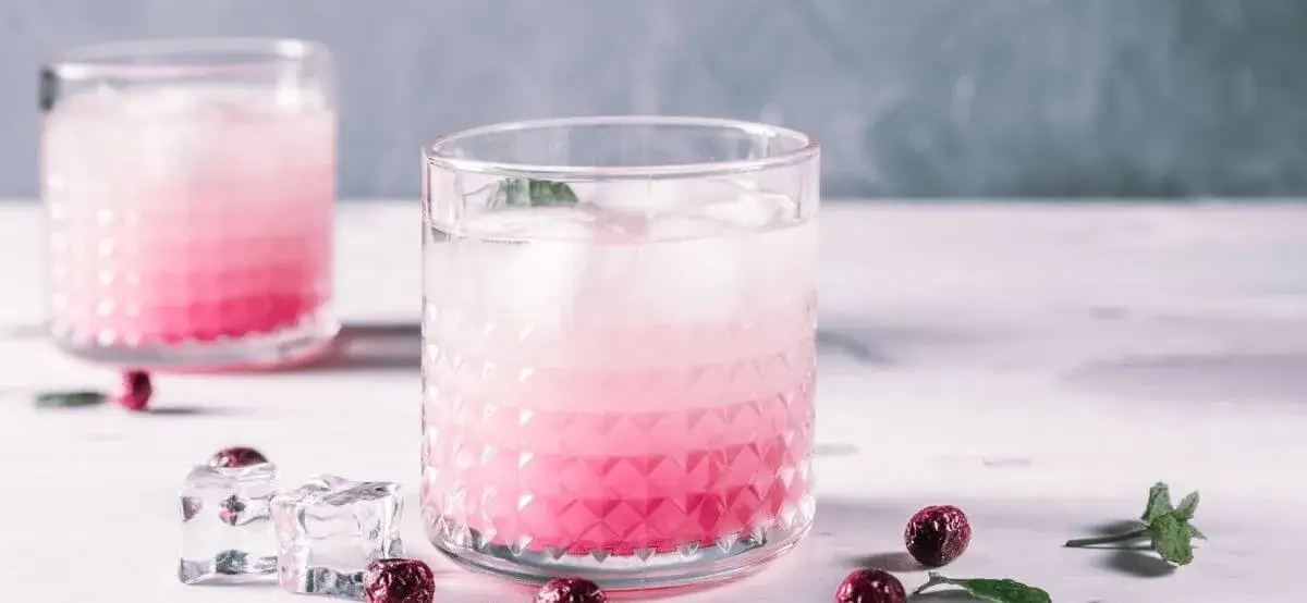 Zdjęcie Najlepsze drinki kobiece: odkryj smaki, które zachwycą każdego