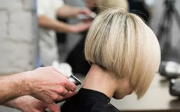 Zdjęcie Jaką fryzurę wybrać dla rzadkich włosów, aby zyskały objętość?