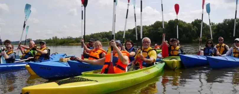 Zdjęcie Czy można pływać kajakiem po Wiśle? Przepisy, bezpieczeństwo i najlepsze trasy