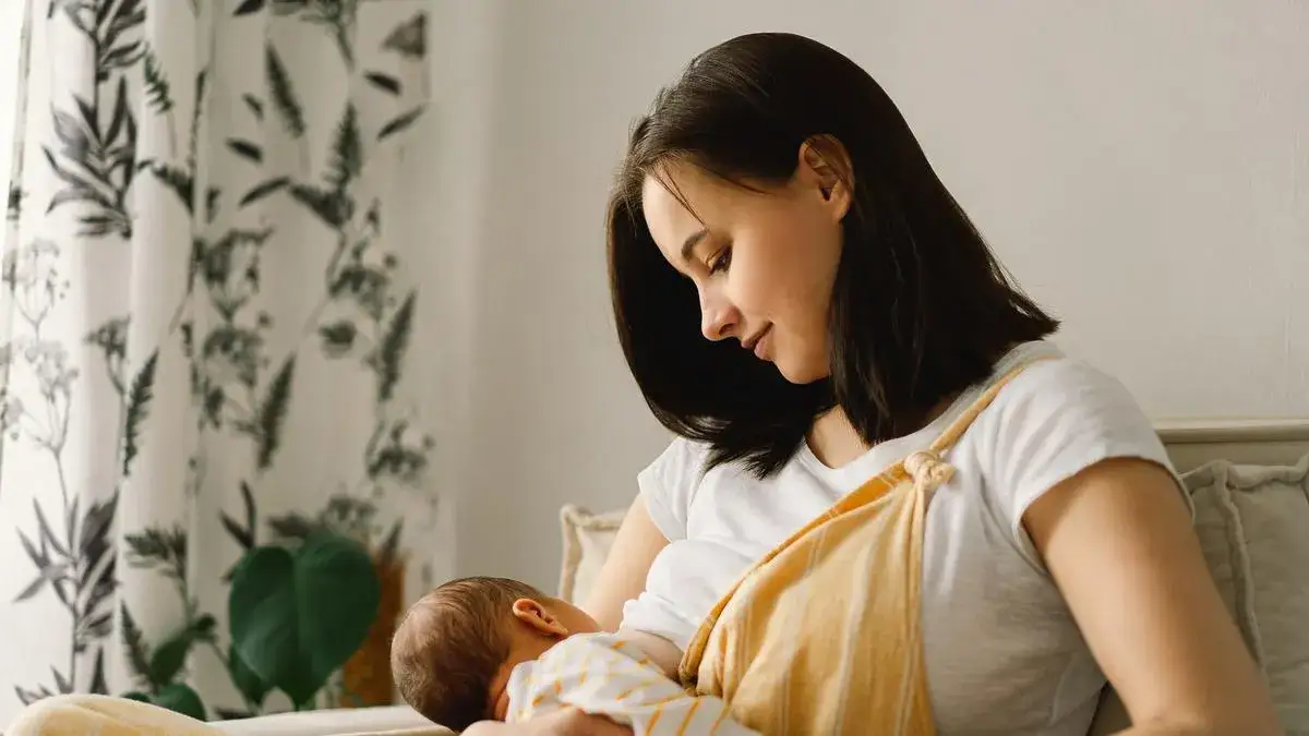 Zdjęcie Kiedy pojawia się laktacja? Etapy, objawy i wsparcie dla młodych mam