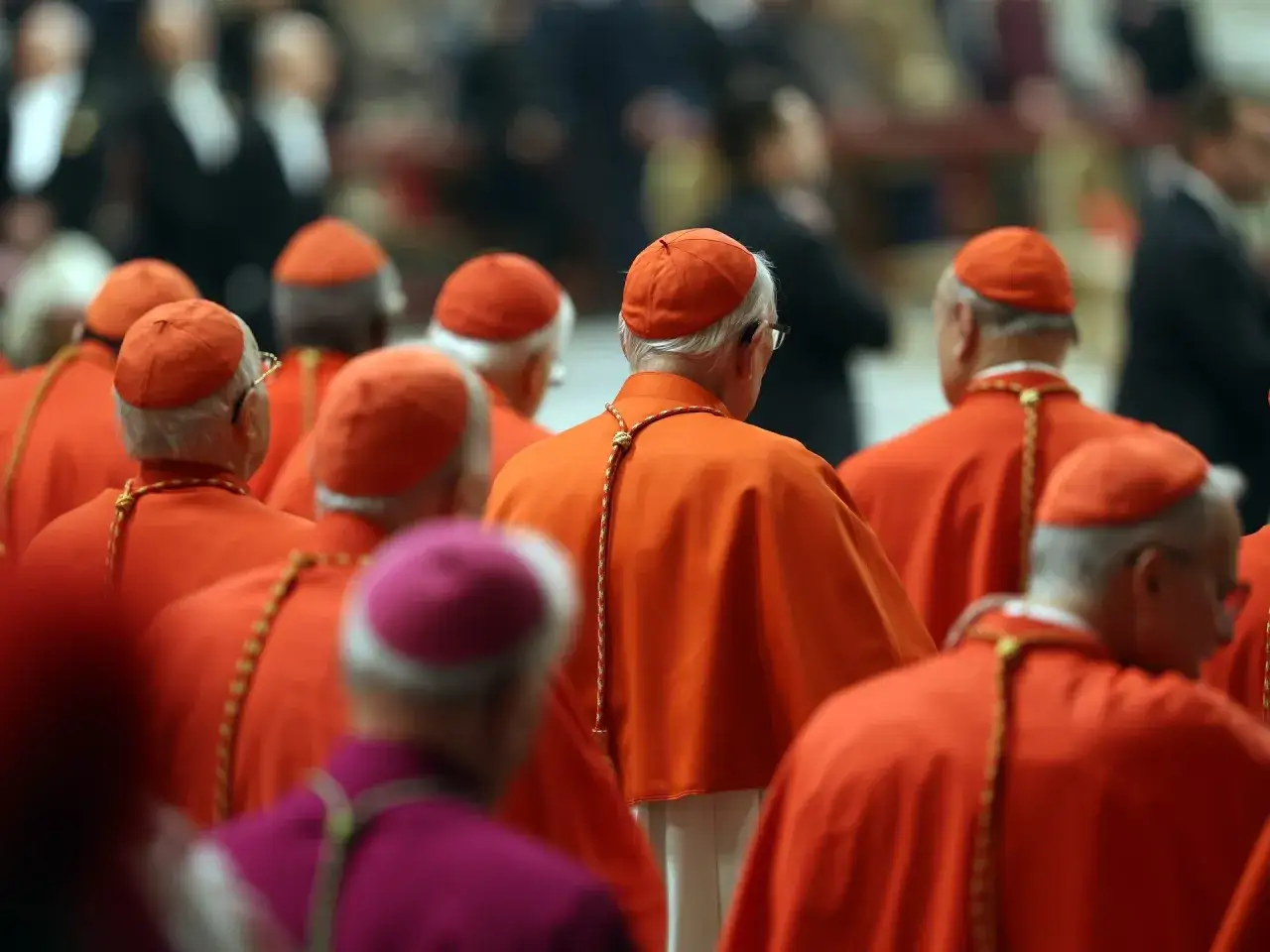 Zdjęcie Ile zarabia papież? Zaskakujące fakty o jego dochodach i wsparciu