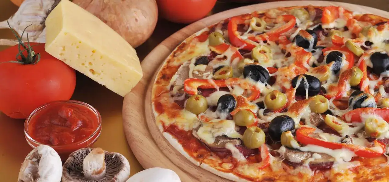 Zdjęcie Najlepsze dodatki do pizzy wegetariańskiej, które zaskoczą Twoje kubki smakowe