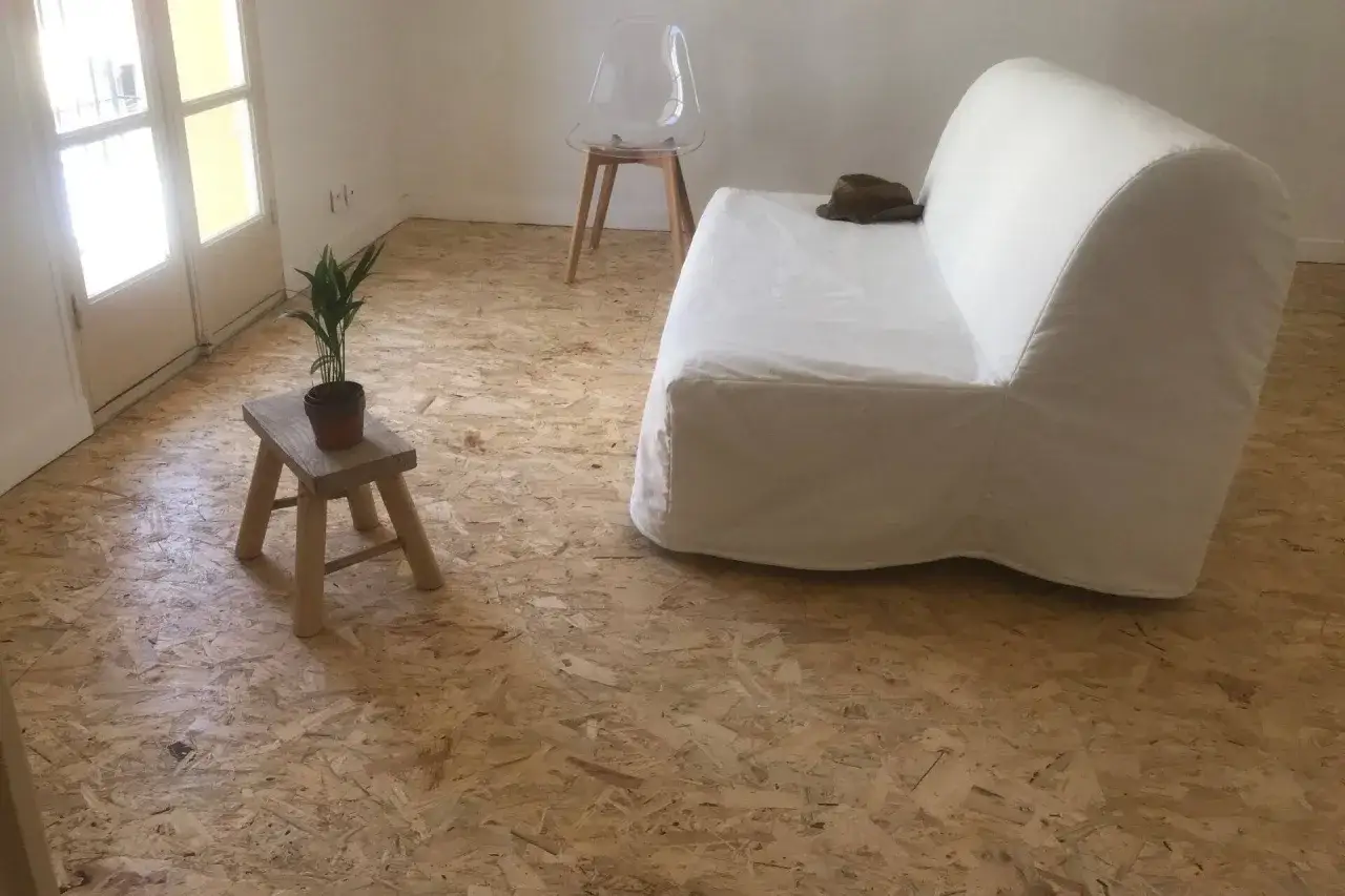 Zdjęcie Jaka płyta na podłogę strychu? Oto najlepsze materiały na podłogę