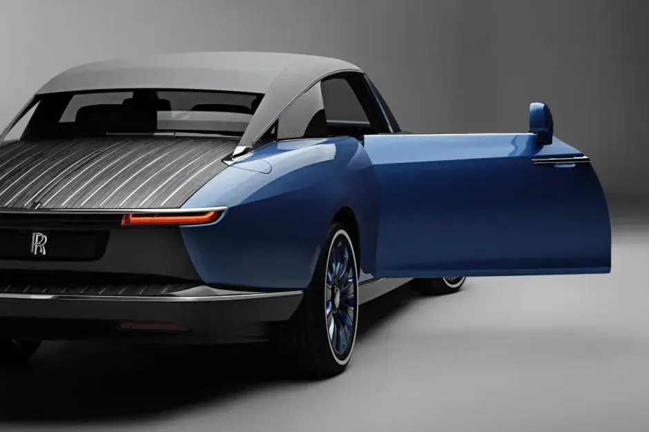 Zdjęcie Rolls-Royce Boat Tail: Szczyt luksusu na czterech kołach