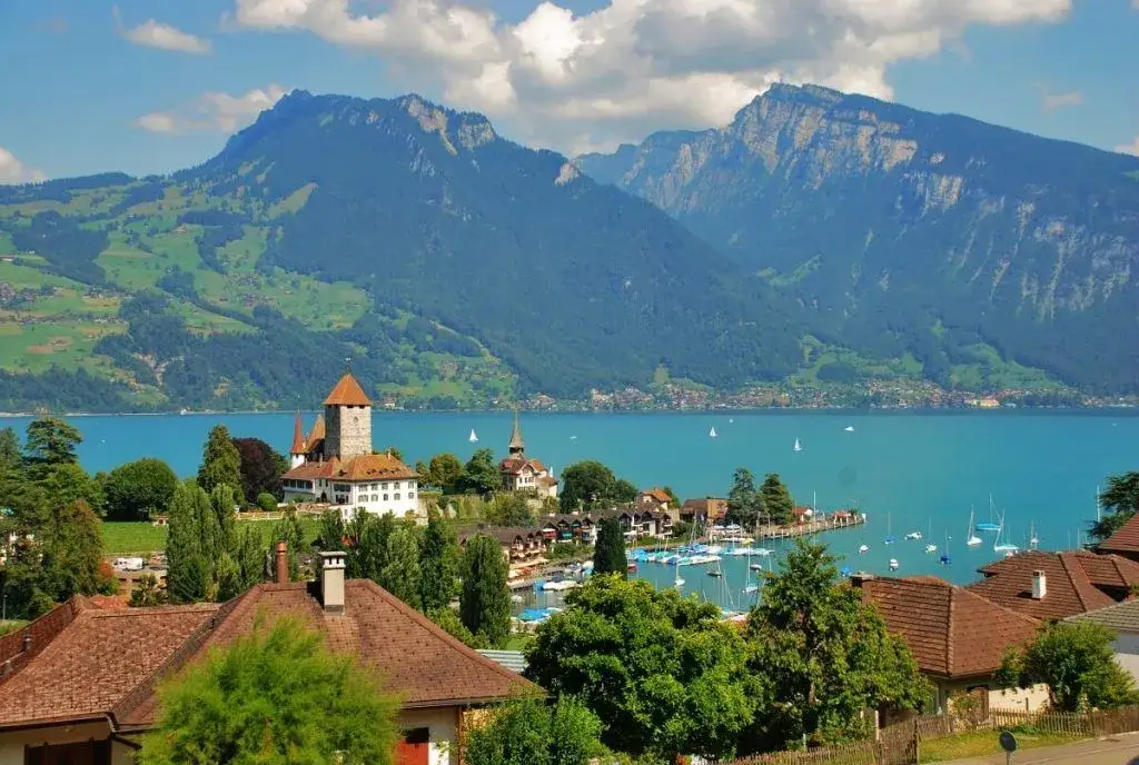 Zdjęcie Viajar a Suiza: Mi gu&iacute;a experta para ciudades, Alpes y lagos