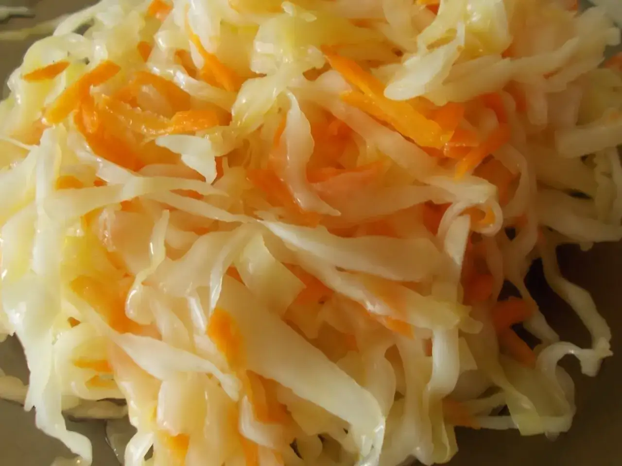 Zdjęcie Sałatka z kapusty jak u chińczyka – łatwy przepis na smakowity dodatek