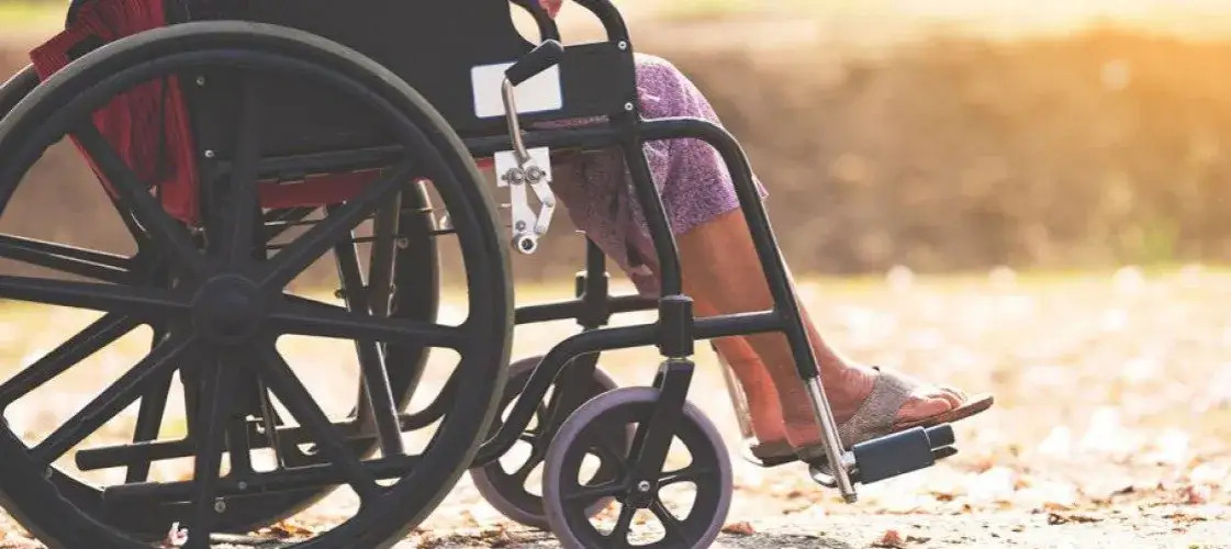 Zdjęcie Czy opiekun osoby niepełnosprawnej jest ubezpieczony? Sprawdź warunki