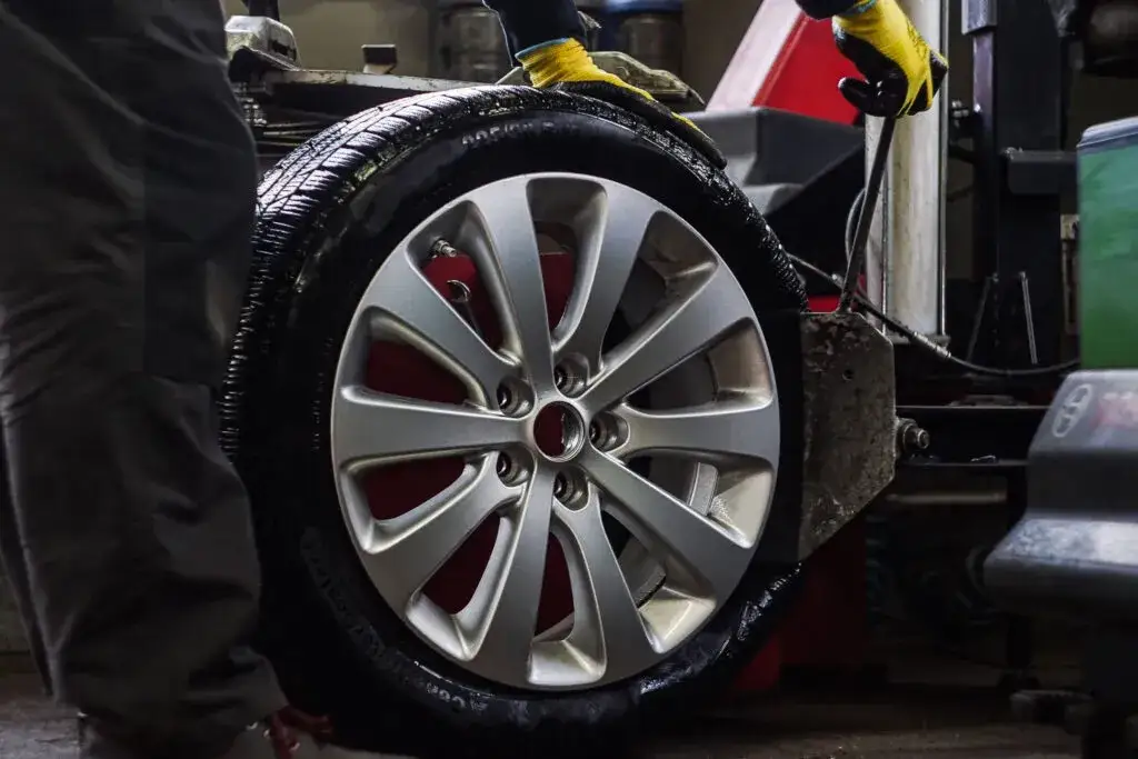 Zdjęcie Jakie opony na felgi kalkulator - znajdź idealne dopasowanie dla swojego auta