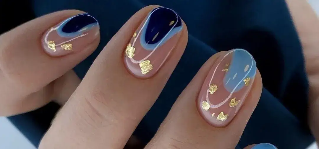 Zdjęcie Jak nakładać folie na paznokcie - uniknij najczęstszych błędów