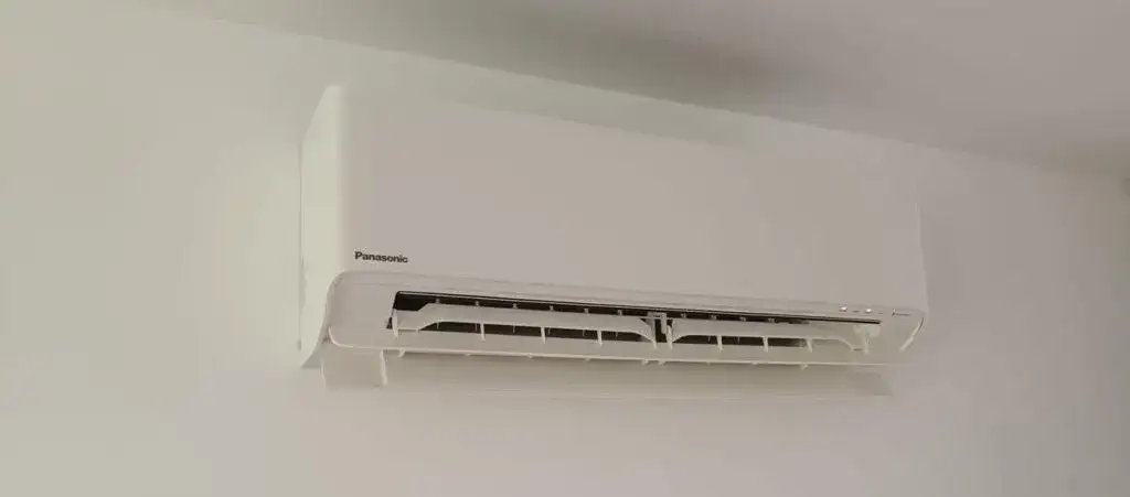 Zdjęcie Jakie ciśnienie w klimatyzacji domowej R32? Uniknij problemów z działaniem