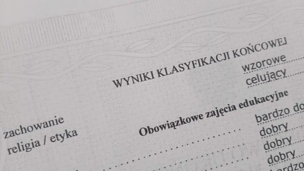 Zdjęcie Czy oceny ze szkoły średniej naprawdę wpływają na rekrutację na studia? Sprawdź teraz!