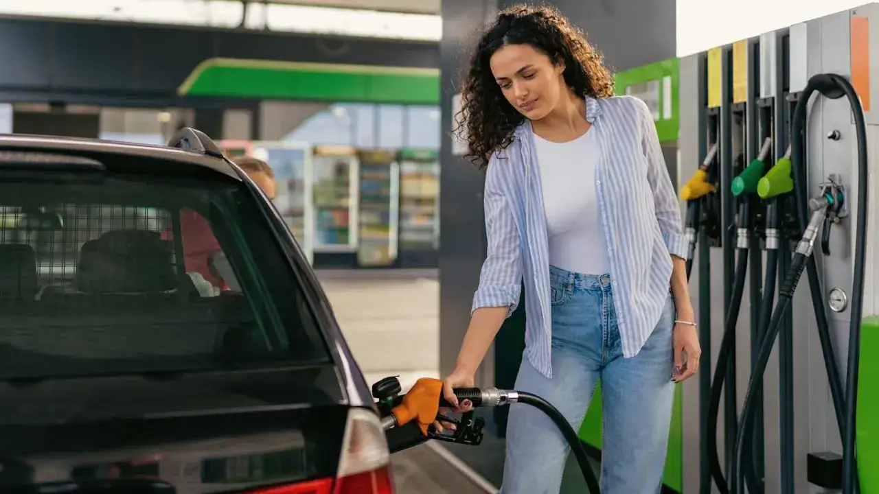 Zdjęcie Wann ist Kraftstoff am günstigsten? Die besten Zeiten für Sparpreise