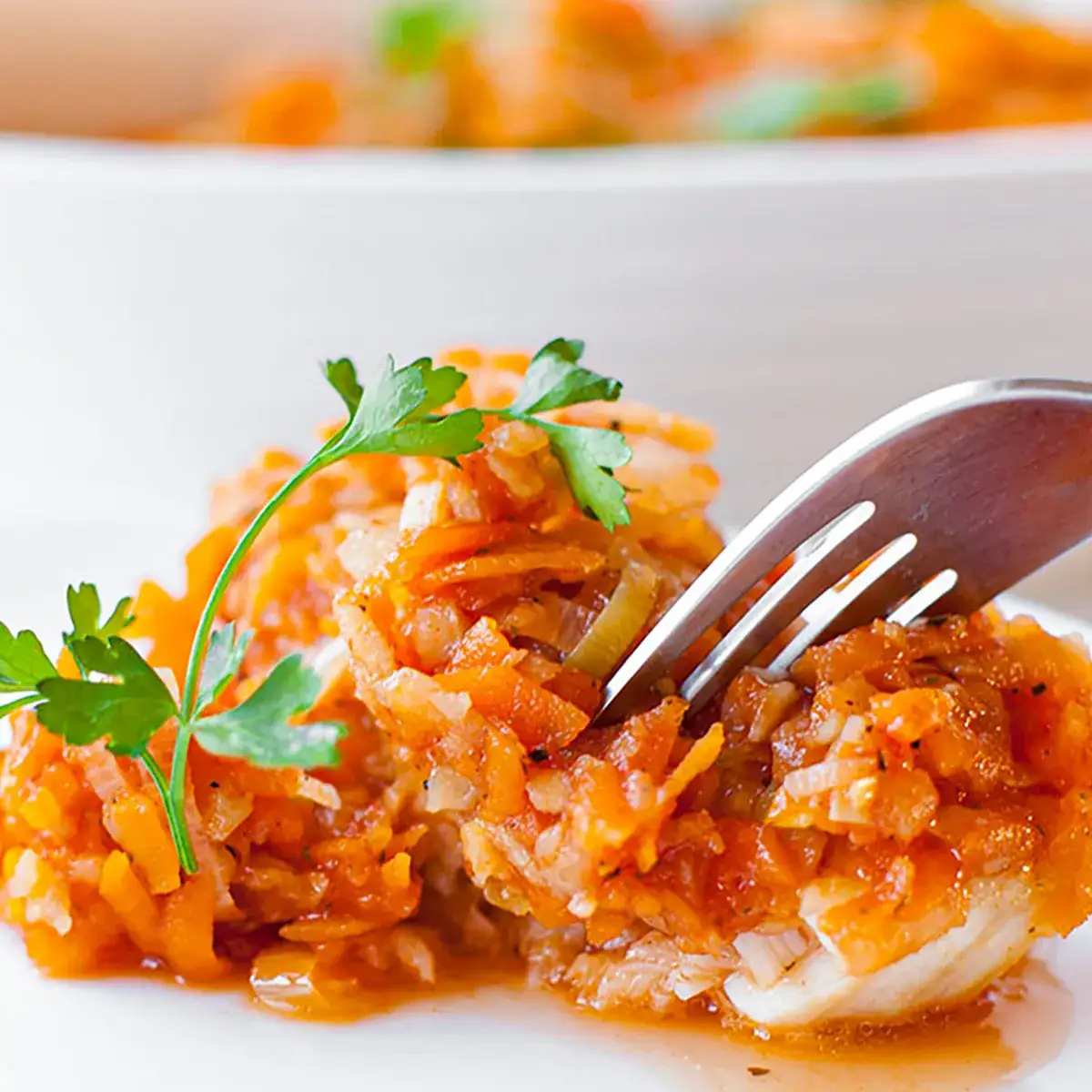 Zdjęcie Jakie przyprawy do ryby po grecku? Odkryj sekrety smaku tej potrawy