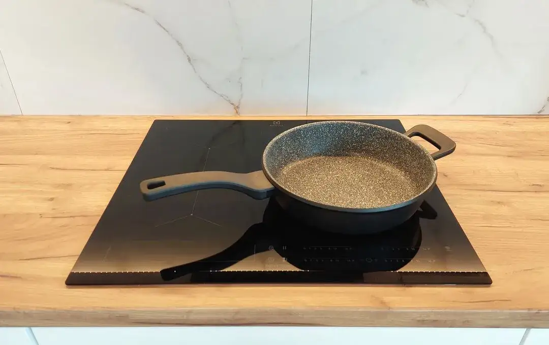 Zdjęcie Najlepsza patelnia indukcyjna – uniknij błędów przy wyborze