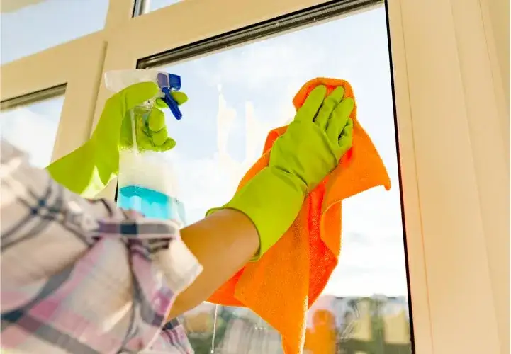 Zdjęcie Jak dokładnie umyć okna: 7 skutecznych technik bez smug