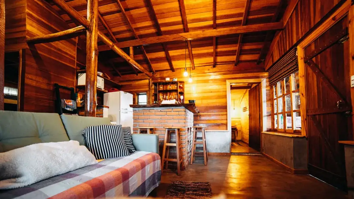 Zdjęcie Jakie ogrzewanie do starego drewnianego domu, by uniknąć wysokich kosztów?