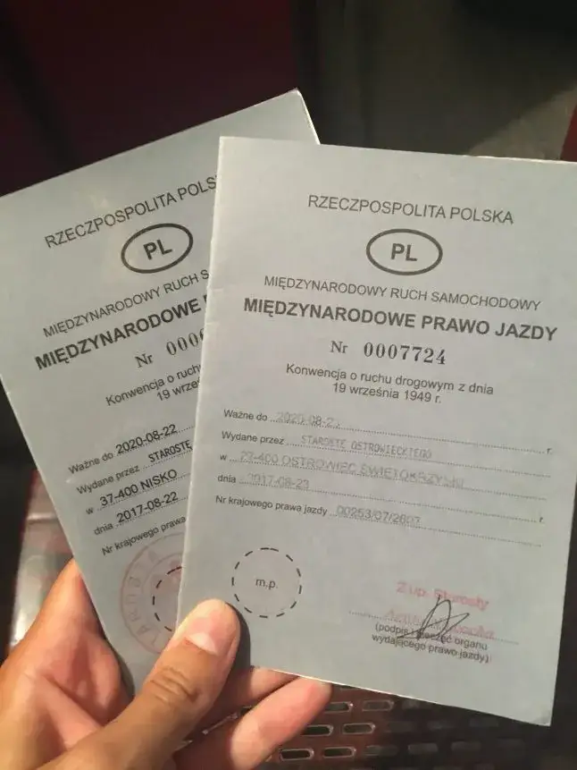 Zdjęcie Jak wygląda międzynarodowe prawo jazdy? Odkryj jego tajemnice i znaczenie