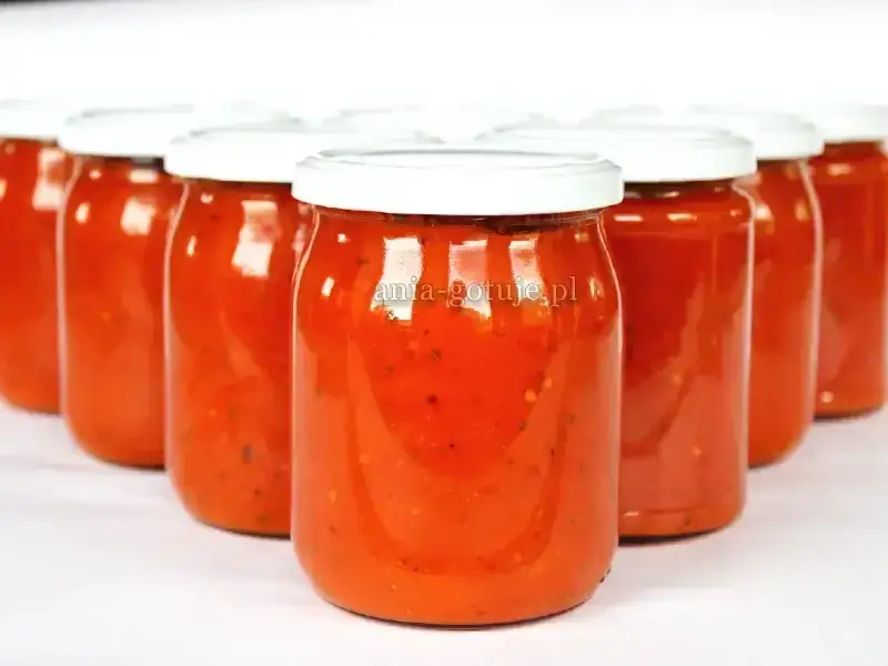 Zdjęcie Sos do spaghetti z pomidorów i cukinii na zimę – łatwe przepisy na zapasy