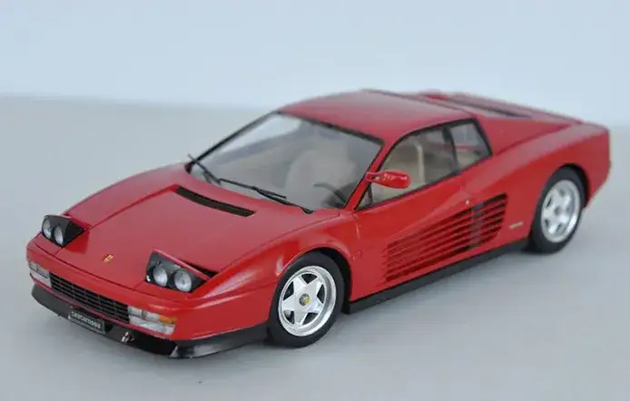 Zdjęcie Ferrari Testarossa 1:24 - fascynujący model do składania