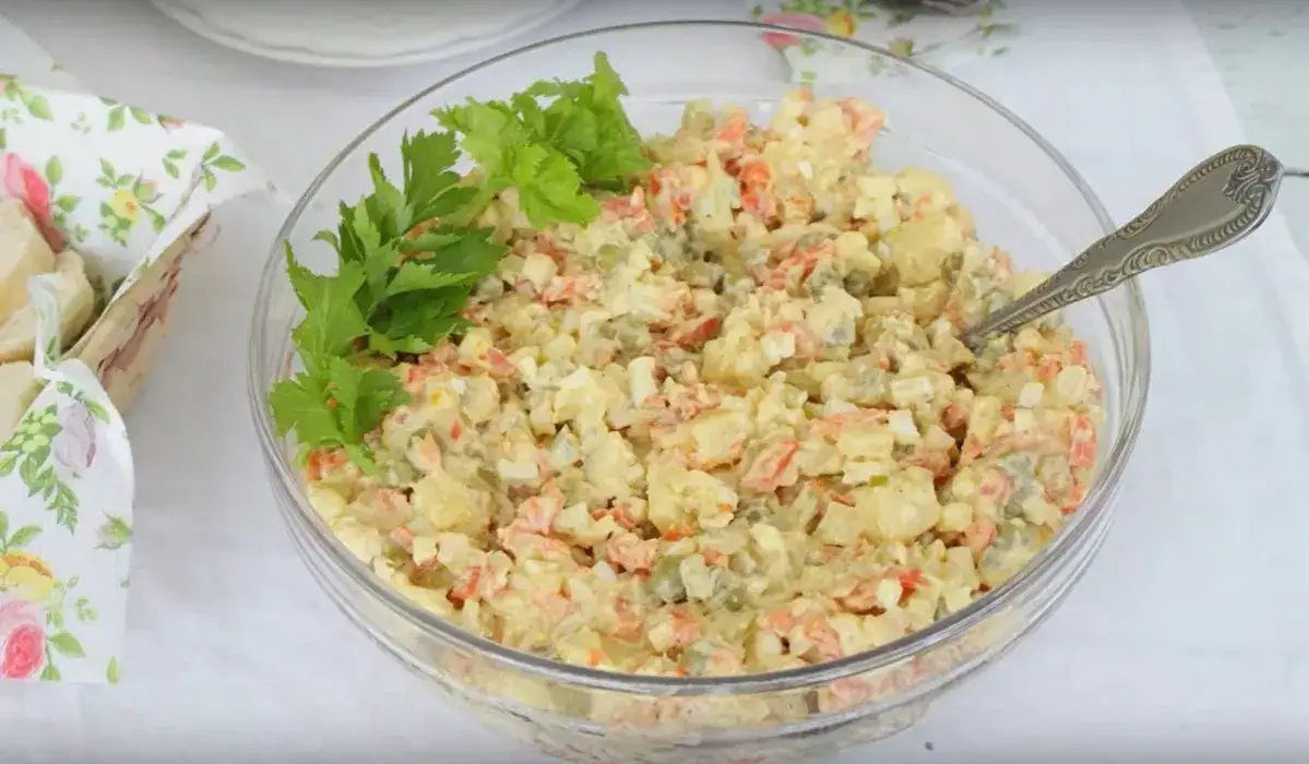 Zdjęcie Jak zawekować sałatkę jarzynową, aby uniknąć psucia się i cieszyć smakiem