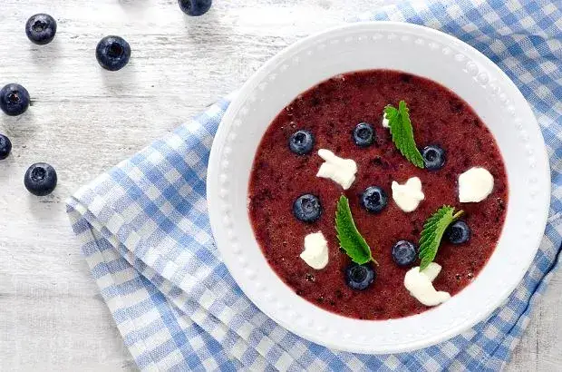 Zdjęcie Zupa owocowa: przepis na lato? Odkryj smak dzieciństwa krok po kroku!