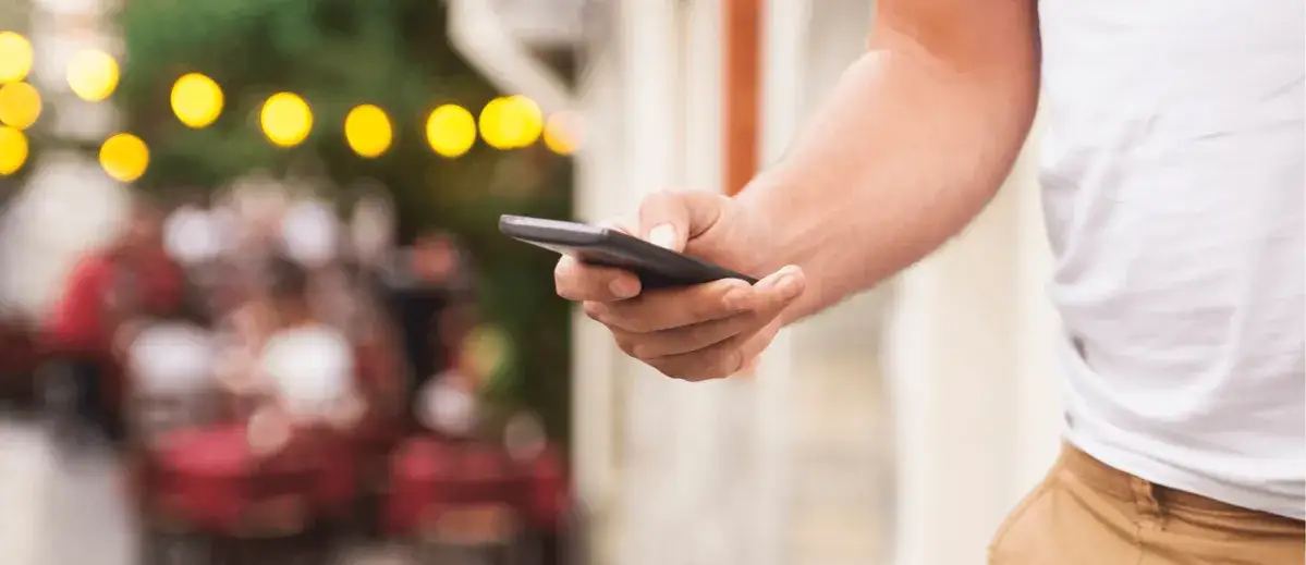 Zdjęcie Ile internetu w roamingu Plus? Sprawdź limity i koszty danych w UE