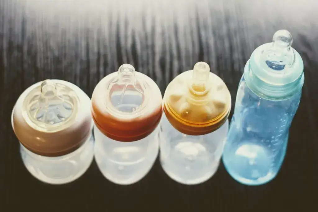 Zdjęcie Smoczek fizjologiczny czy anatomiczny – który wybór jest lepszy dla dziecka?