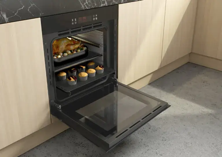 Zdjęcie Piekarnik katalityczny czy pyroliza – który wybór jest lepszy dla Ciebie?