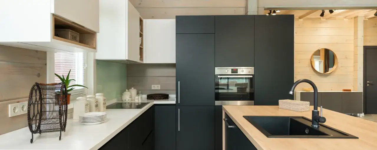 Zdjęcie Czym czyścić matowe fronty, aby uniknąć zarysowań i smug?