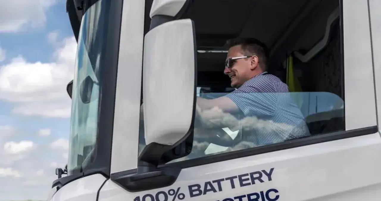 Zdjęcie Ile zarabia kierowca busa do 3 5t? Zaskakujące fakty o pensjach