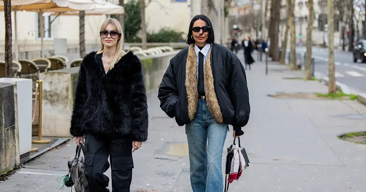 Zdjęcie Jakie dżinsy są teraz modne - odkryj najgorętsze trendy w stylu