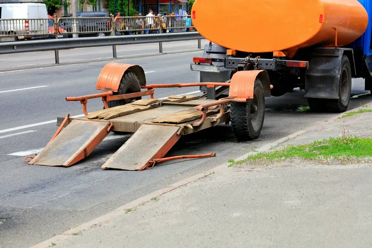 Zdjęcie Jak holować samochód ciężarowy - bezpieczne techniki i wymagania